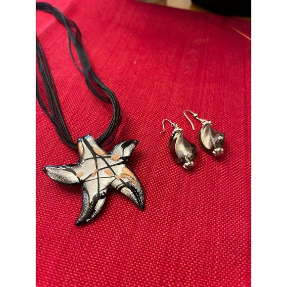 Pretty blown glass starfish necklace with matching earrings set: Handmade - Picture 6 of 9